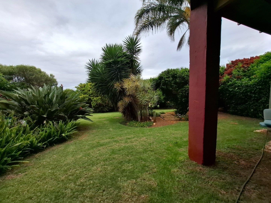 4 Bedroom Property for Sale in Wavecrest Eastern Cape